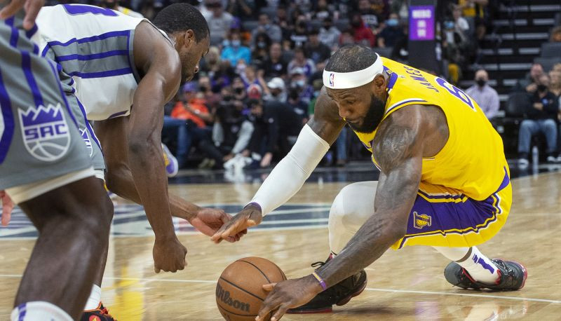 NBA pirmssezona: "Lakers" noslēdz ar 0-6; Jangam 27+15 trīs ceturtdaļās