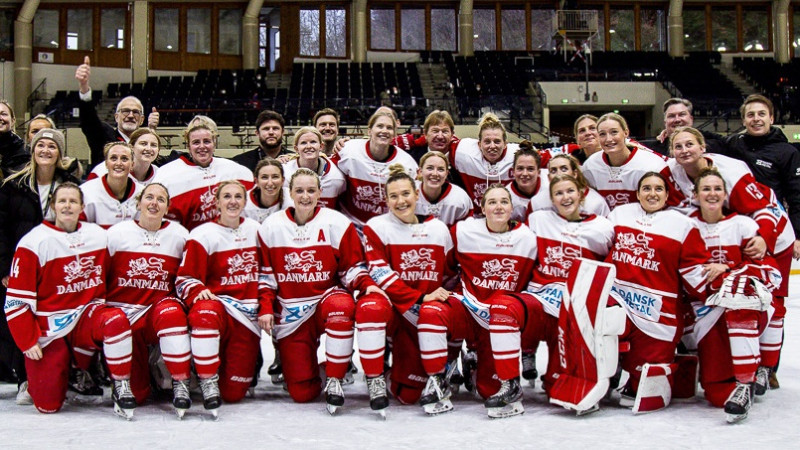 Dānijas hokejistēm vēsturiska biļete uz Pekinu, kvalificējas arī Zviedrija un Čehija