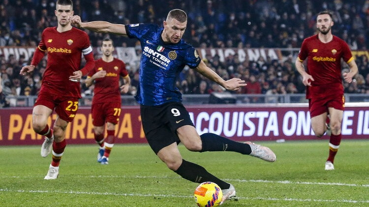 ''Inter'' sakauj ''Roma'', ''Atalanta'' izlaiž vadību, atspēlējas un uzvar ''Napoli''