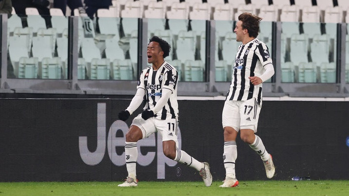 ''Verona'' atspēlējas no 0:3 un uzvar, ''Juventus'' pieveic Dženovu