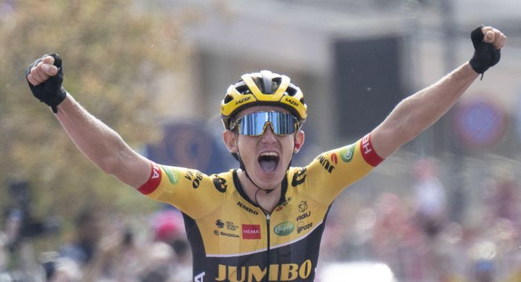 Nīderlandietis Baumans uzvar ''Giro d'Italia'' septītajā posmā, kopvērtējums paliek nemainīgs
