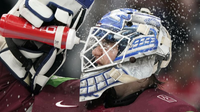 Arī Latvijas izlases vārtsargs Šilovs pamet NHL treniņnometni un atgriežas AHL