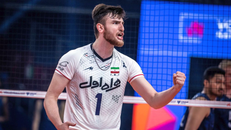 Irānas volejbolisti pārsteidzoši sakauj ASV, Nāciju līgas priekšgalā Francija un Polija