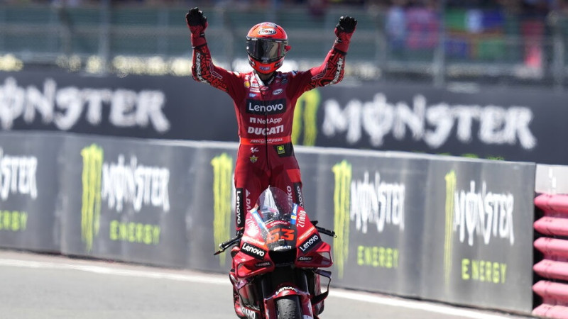 ''Ducati'' braucējs Banjaija triumfē otrajā ''MotoGP'' posmā pēc kārtas
