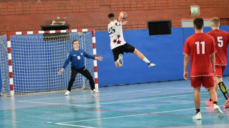 Latvijas U18 handbolisti pret Kosovu sāks Eiropas B divīzijas čempionātu Rīgā