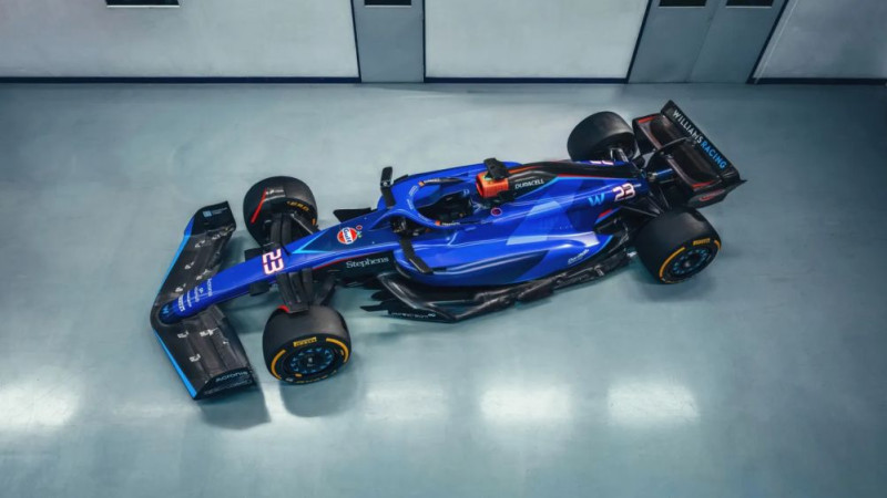 Leģendārā F1 komanda "Williams" atrāda jauno sacīkšu auto