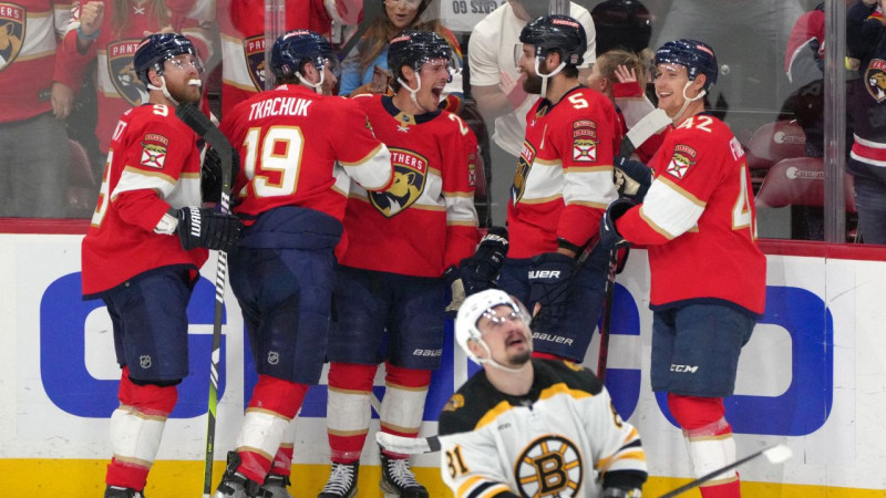 "Panthers" nomētā "Bruins" un atgriezīsies Bostonā, divas komandas tiek tālāk