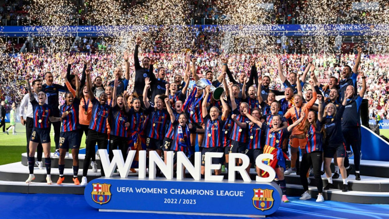 "Barcelona" futbolistes atspēlējas no 0:2 un triumfē Čempionu līgā