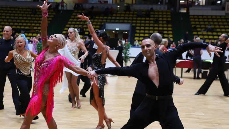 Pirmo reizi Latvijas pāris iekļūst pusfinālā pasaules čempionātā Latīņamerikas dejās senioriem