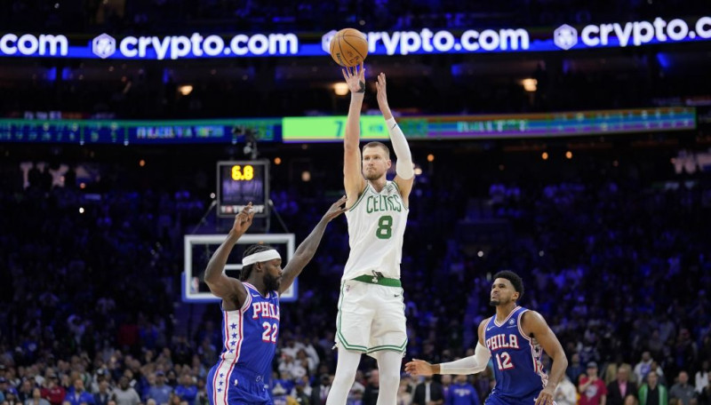 Porziņģis ar 29 punktiem rezultatīvākais, "Celtics" zaudējums pret "76ers"