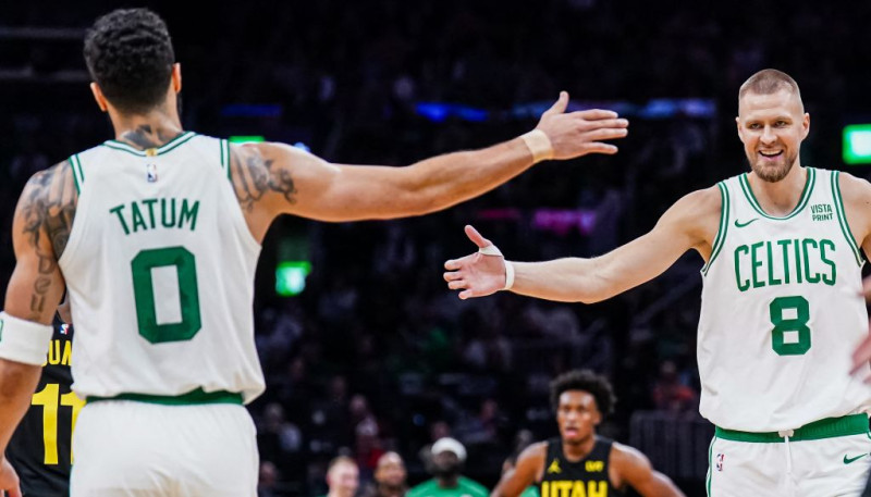 Porziņģis iemet 19 punktus "Jazz" grozā, "Celtics" bilance mājās 17-0