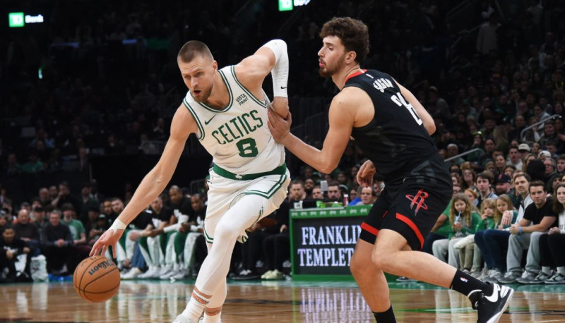 Porziņģis iemet 17 punktus un dala piespēles, "Celtics" turpina uzvarēt savā laukumā
