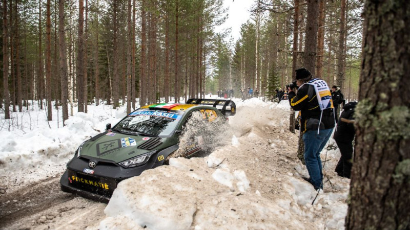 Uz Zviedrijas WRC posmu "Toyota" sastāvu papildina itāļu pilota Bertelli ekipāža