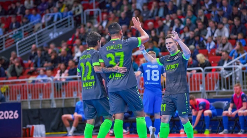 ''Riga'' otrajā puslaikā iesit piecus un tuvojas telpu futbola čempiona titulam