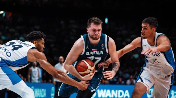 Dončičam 10 kļūdas superzvaigžņu duelī, Grieķija dominē arī pār Slovēniju