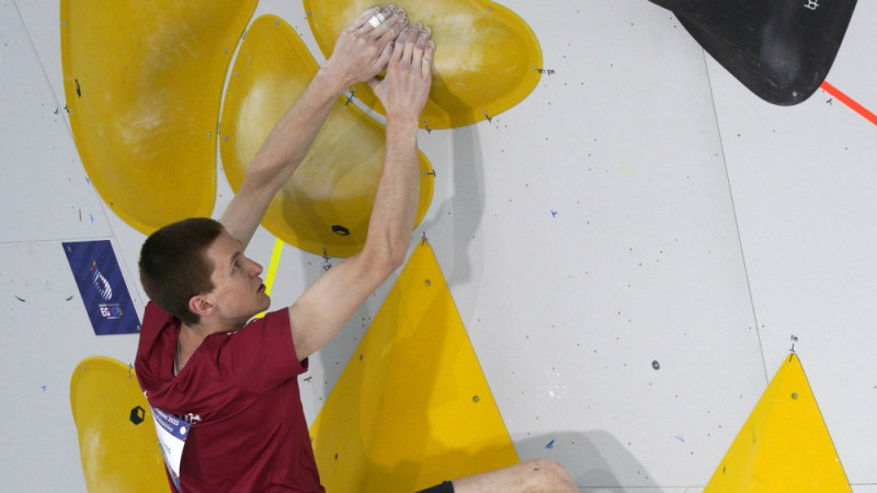 Gruzītim Pasaules kausa posmā kāpšanas sportā 26. vieta boulderingā