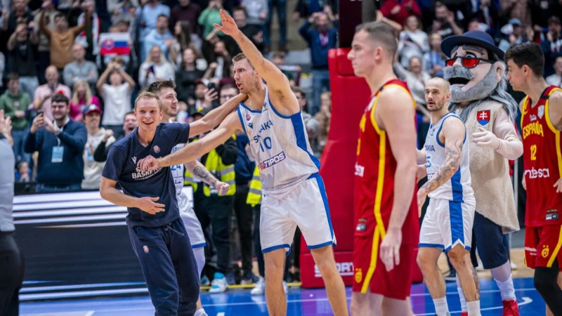 Divas rupjas sekretariāta un viena pašu kļūda slovākiem sabojā basketbola svētkus