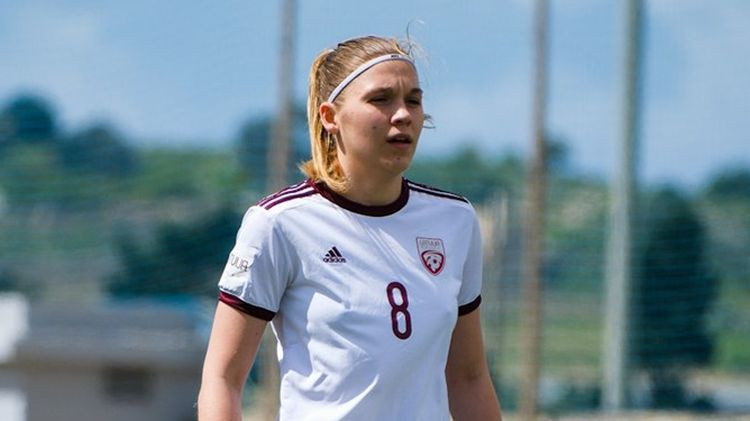 Latvijas U19 futbolistes izšķirošajā spēlē par grupas pirmo vietu kapitulē Kosovai