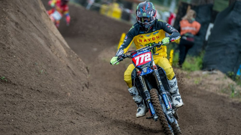 Jānis Reišulis pārliecinoši uzvar EMX250 pirmajā braucienā Spānijā