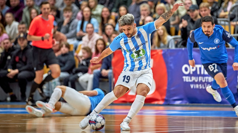 "Riga" telpu futbolisti dominē finālsērijas piektajā spēlē