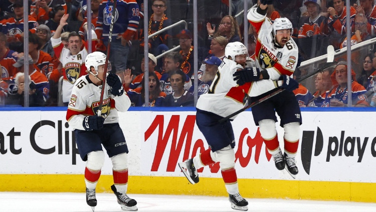 Iespēja mājās pielikt punktu: ''Panthers'' sestajā spēlē uzņems ''Oilers''