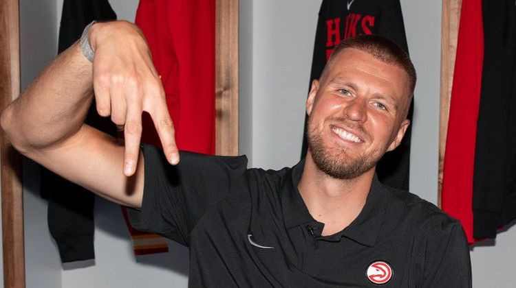 Porziņģa pirmā intervija Atlantā: "Gribu ieviest uzvarētāju mentalitāti un pārsteigt NBA"