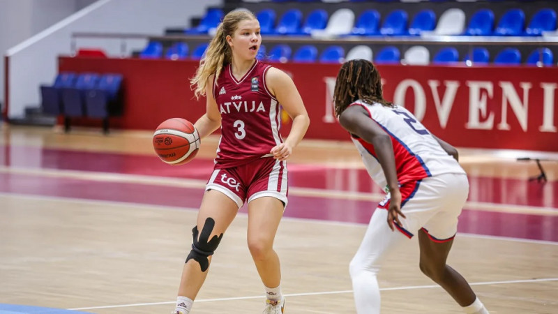 Enija Brokāne divu piespēļu attālumā no "triple-double", Liepāja uzvar Kauņā