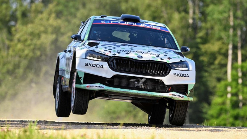 Video: Grjazins avarē testos pirms Paragvajas rallija