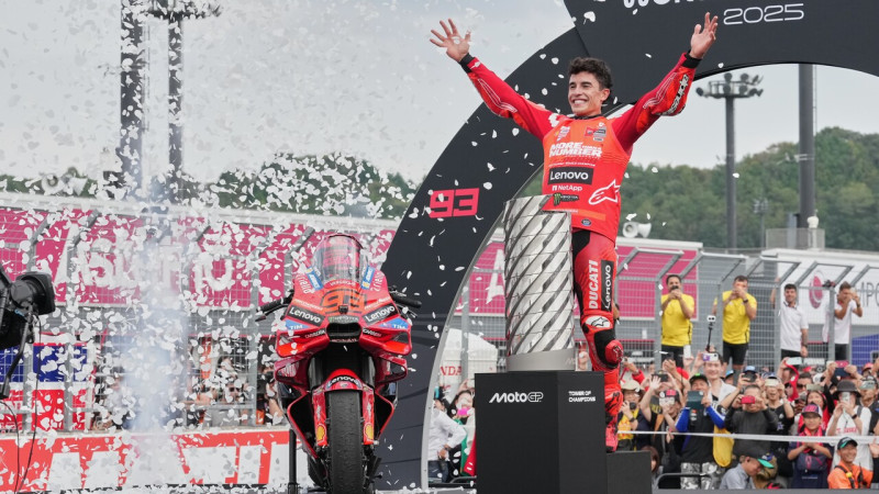 Marks Markess kļūst brālim neaizsniedzams un septīto reizi pasaules čempions "Moto GP"