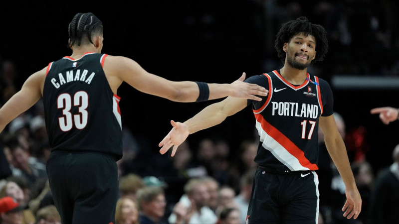 "Trail Blazers" noslēdz ilgtermiņa līgumus ar diviem perspektīviem spēlētājiem
