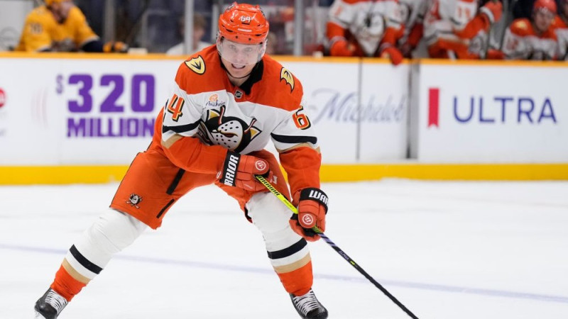 Granlundam karjeras raženākais mačs, mamuti turpina iet pa uzvaru taku