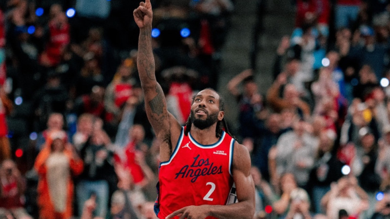 Lenards potītes dēļ izlaidīs vēl vairākas spēles