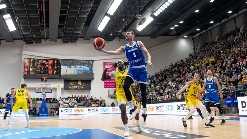 Satoranskis ierodas no Barselonas un palīdz sakaut zviedrus, amerikānim 32 no Polijas punktiem