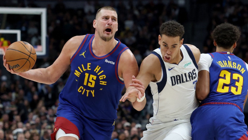 Jokičam brangs triple-double zaudējumā, Bukeram trauma pret "Lakers"