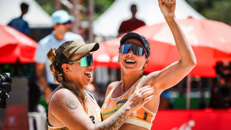 Itapemas elitē triumfē topošās pasaules ranga līderes Karola/Rebeka