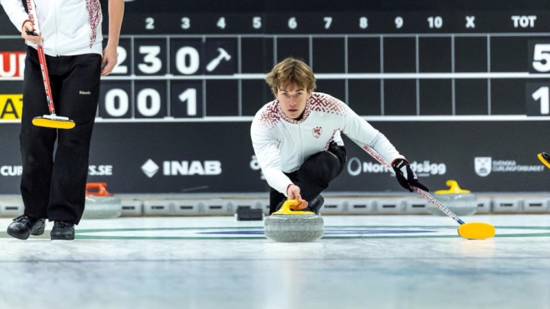 Latvijas kērlingistiem trešā uzvara pasaules junioru meistarsacīkšu B divīzijā