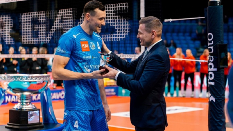 Švana un Vensberga pārstāvētā Pērnavas komanda izcīna Igaunijas kausu volejbolā