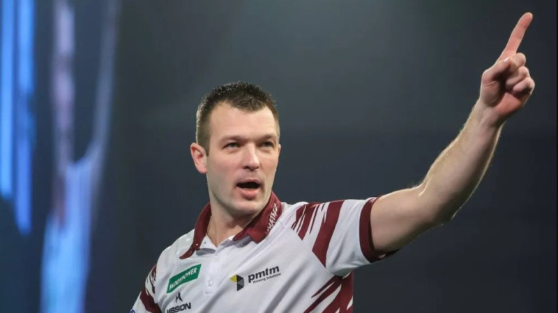 Razma dosies cīņā par karjeras labāko rezultātu pasaules čempionātā