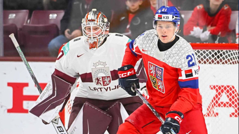 Latvijas U20 hokejisti kaitina čehus, bet grupā ieņem ceturto vietu