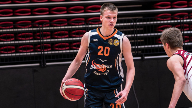 "Rīgas Zeļļi" savās rindās iekļauj "Daugavpils" basketbolistu Nikolajevu