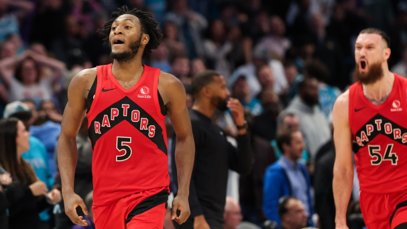 NBA nakts spēlēs divas uzvaras tiek izrautas ar sirēnlauzi