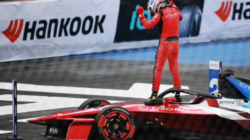 "Citroen" komanda uzvar jau savās otrajās "Formula E" sacīkstēs