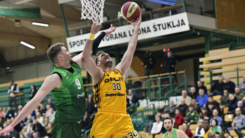 Zorana Dragiča 29 punkti Splitu neglābj pret trīs blokus veikušā Helmaņa Slovēnijas klubu