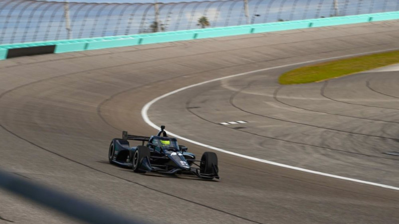 Miks Šūmahers pēc 97 apļiem ovālā: "Robežas sasniedzu diezgan ātri"