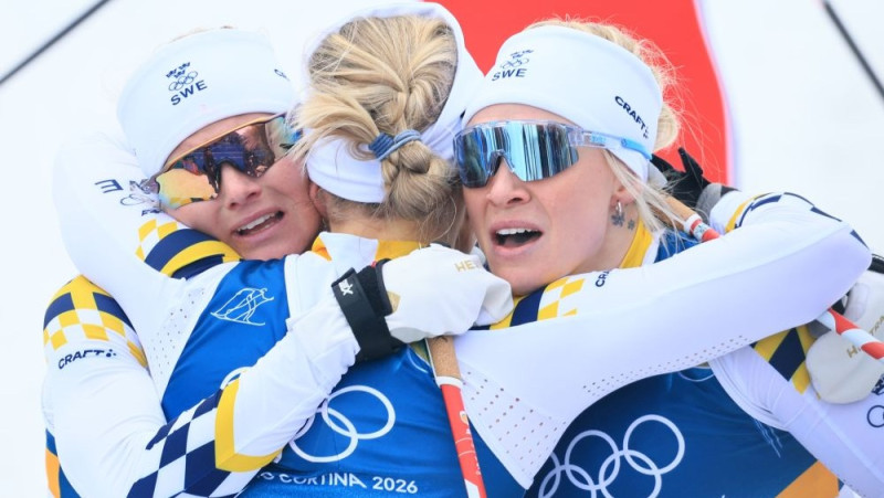 Dāmu slēpošanas sprintā pjedestālu notīra zviedrietes, vīriem uzvara Klēbo