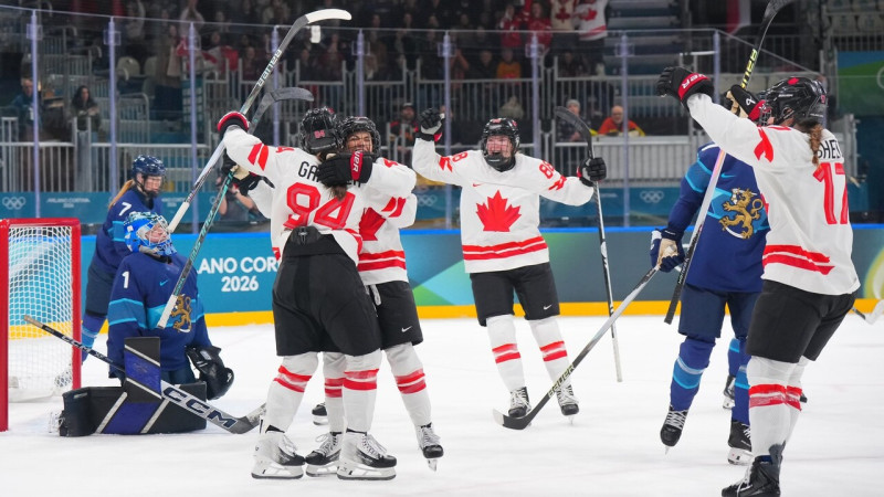 Pārceltajā spēlē kanādietes nokārto formalitātes pret Somiju