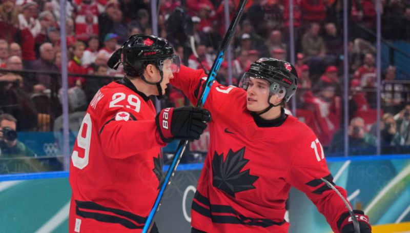 Selebrīni: "Viegli spēlēt, ja esi vienā maiņā ar divām NHL leģendām spēku briedumā"