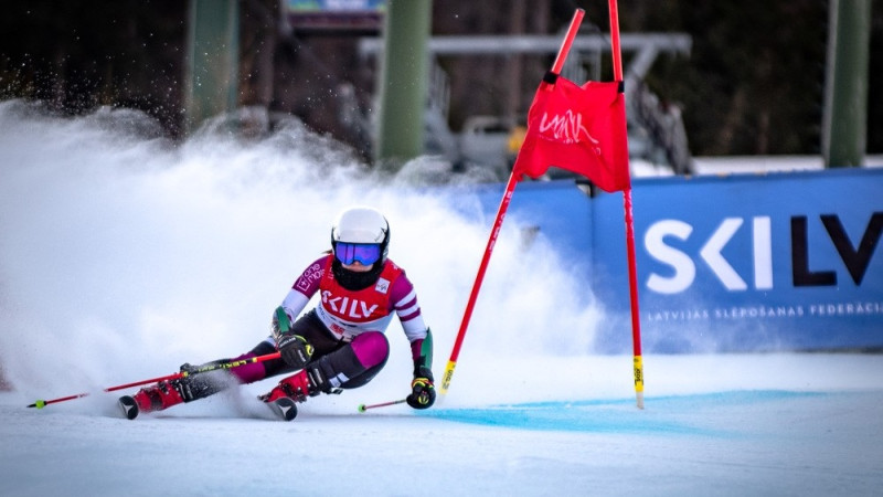 SKILV kausā Itālijā milzu slalomā uzvar PK Top10 tikusī vāciete, Latvijas čempionātā sadalītas medaļas