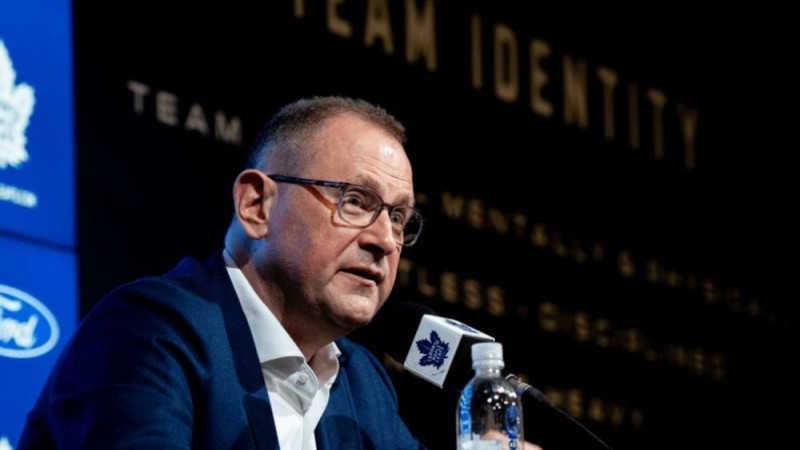 "Maple Leafs" no amata atbrīvo ģenerālmenedžeri