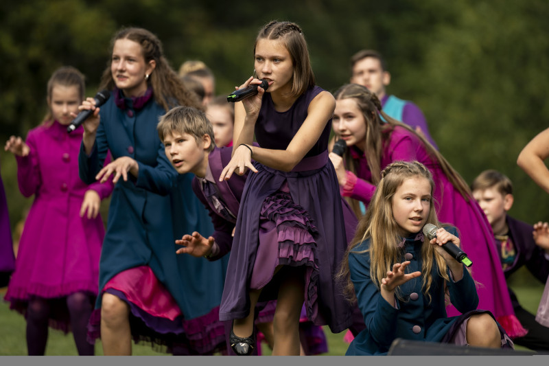 “Knīpas un Knauķi” kopā ar populāriem māksliniekiem  lielkoncertā svinēs 55 gadu jubileju